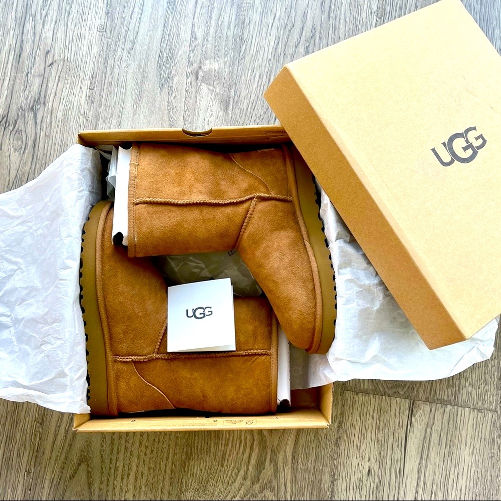 UGG Women’s Classic Short II Boot